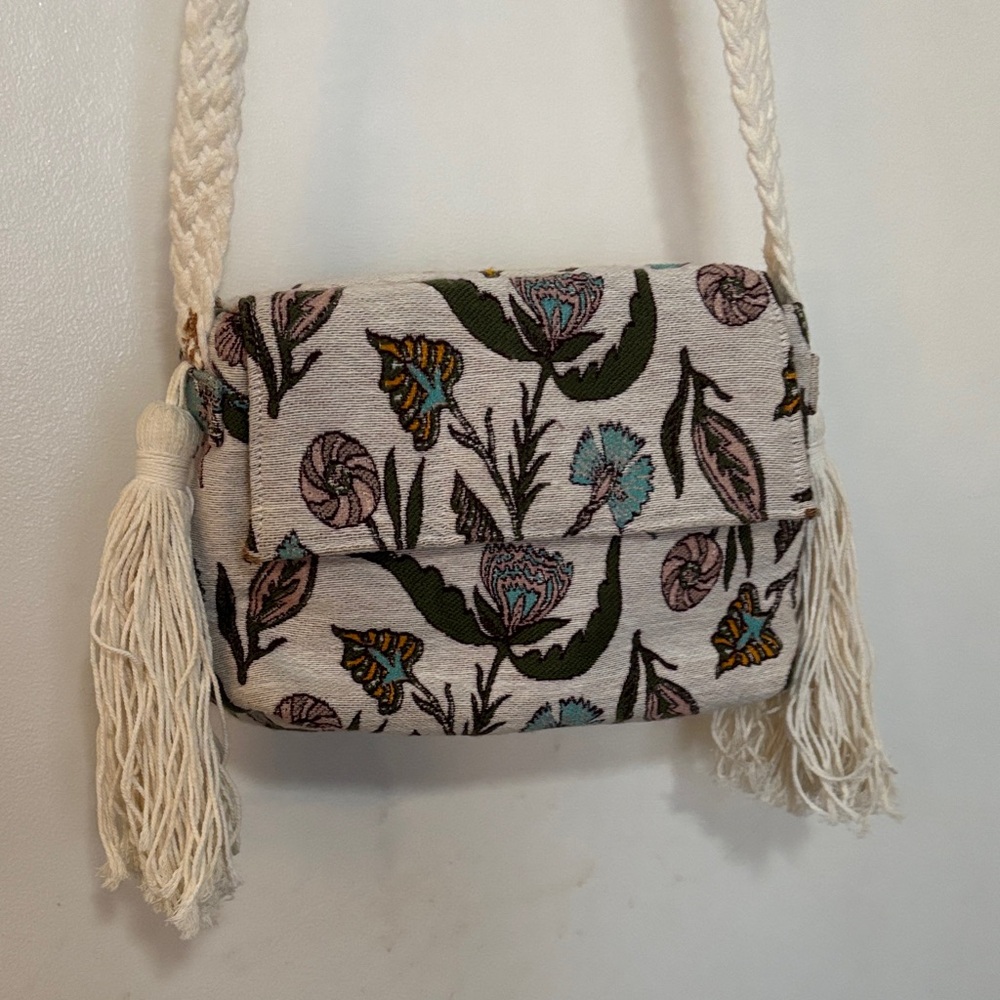 Floral Cream Universal Thread fabric purse - Picture 1 of 9
